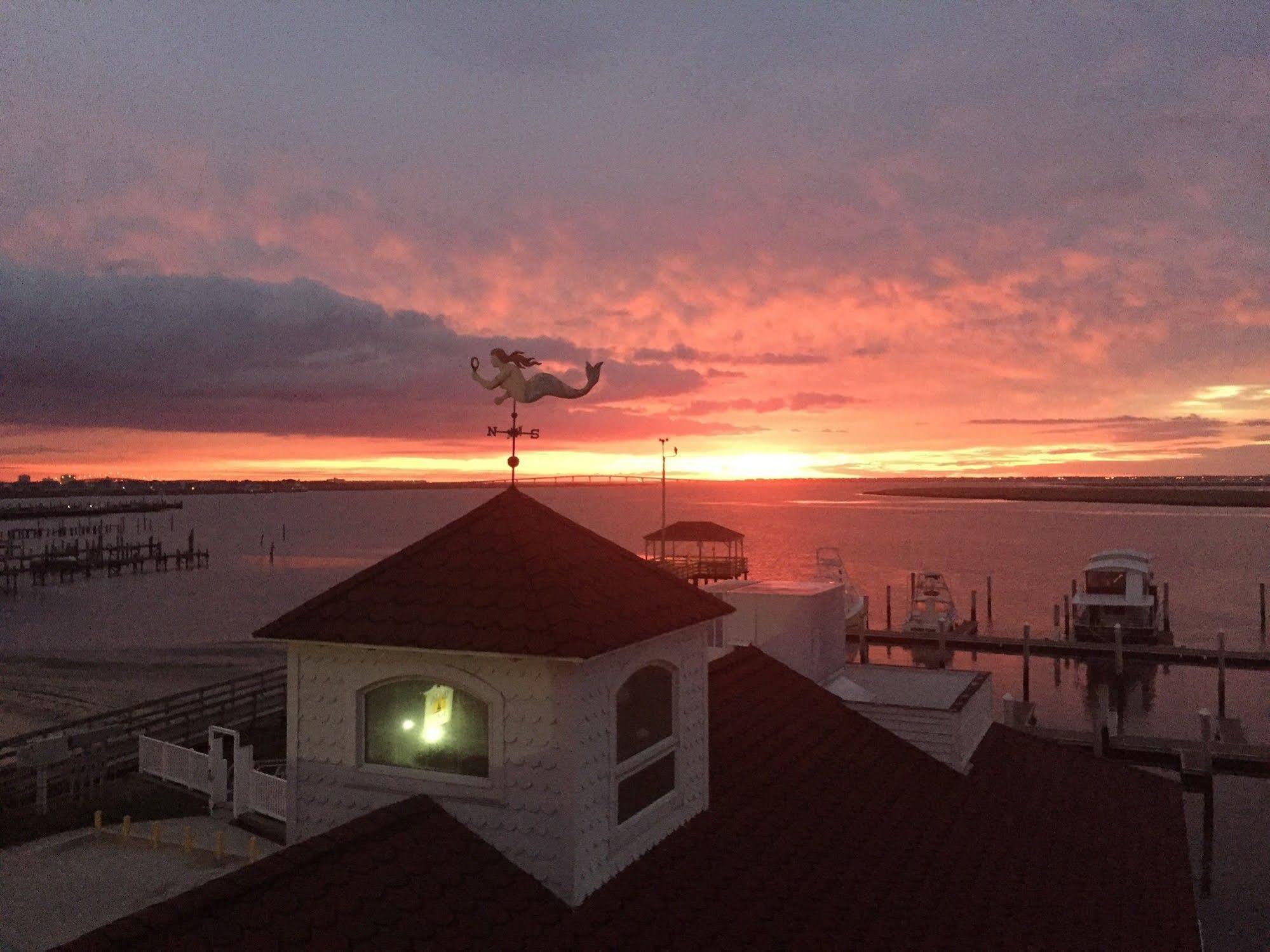Tavern On The Bay Hotel - Frank Sinatra Suite Somers Point Extérieur photo